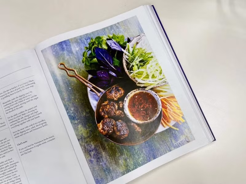 bun cha ha noi duoc dua vao sach mung dai le bach kim cua nu hoang anh hinh 2