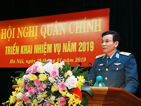 thu tuong bo nhiem chinh uy bo doi bien phong va quan chung phong khong khong quan hinh 2