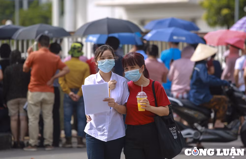 thi lop 10 phu huynh tu tin con thi tot con dap lai diem se tuyet doi hinh 7
