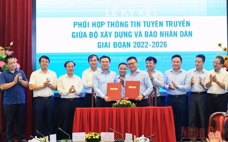 tang cuong tuyen truyen ve chu truong dinh huong va cac giai phap cua bo xay dung hinh 1
