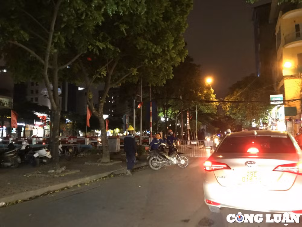 ha noi hon 20m duong ven song to lich sut lun gay mat an toan giao thong hinh 12