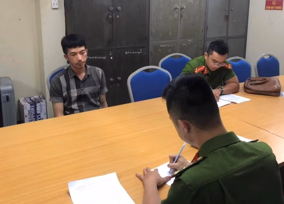 mao danh can bo cong an lua tien nhieu nguoi hinh 1