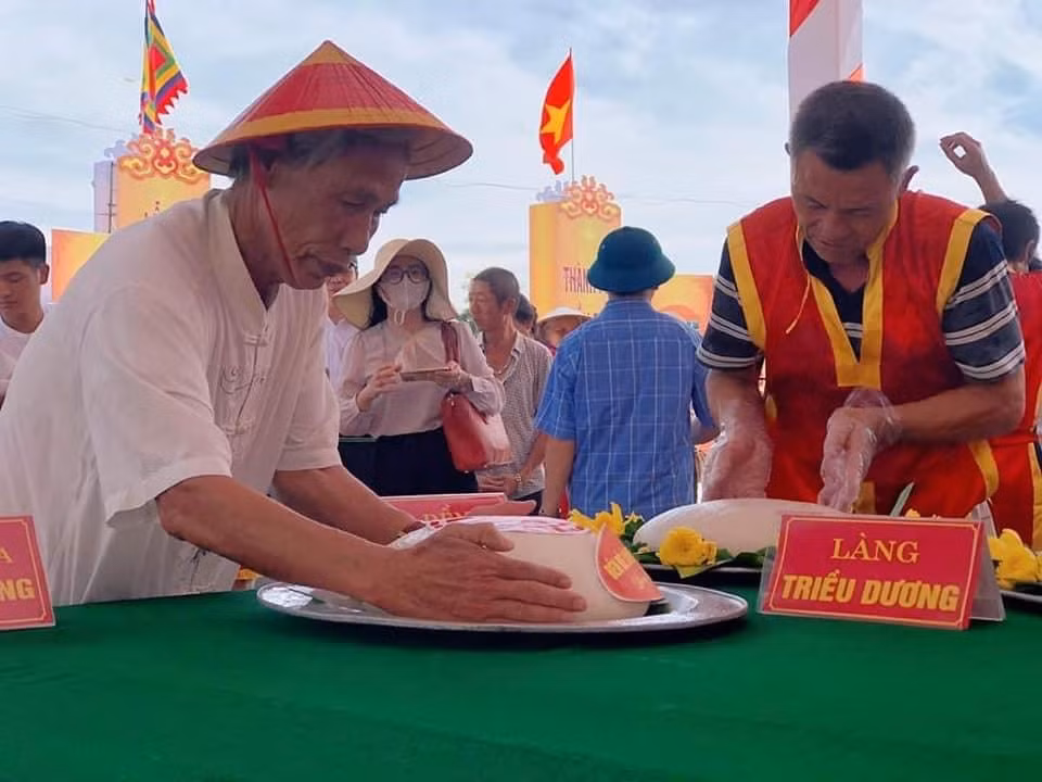 net dep van hoa con mai qua le hoi banh chung banh giay hinh 5