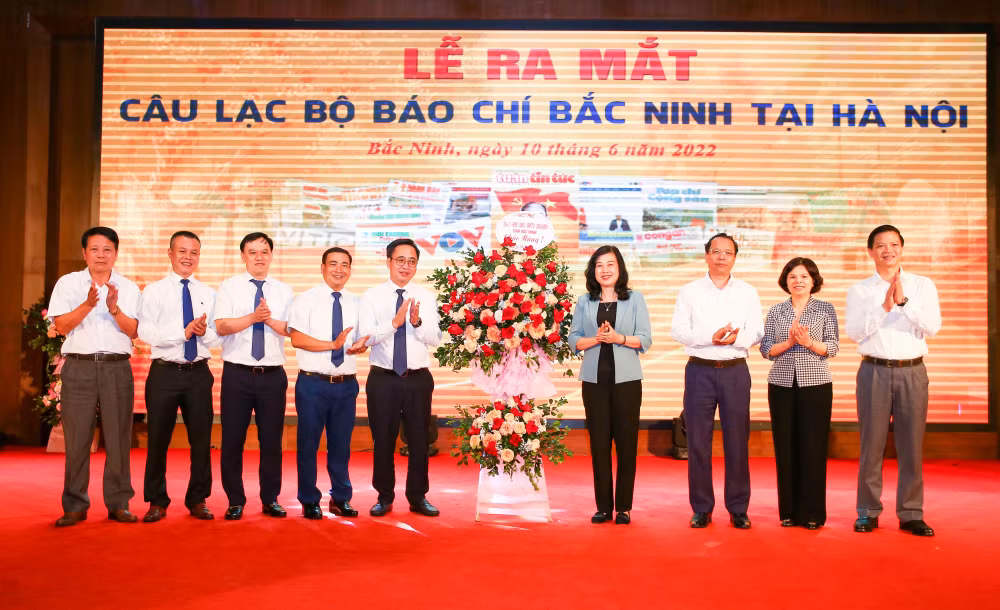 ra mat cau lac bo bao chi bac ninh tai ha noi hinh 1