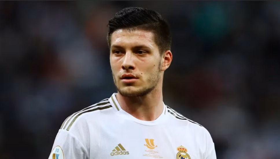 top 8 cau thu sap phai roi cau lac bo real madrid trong he 2022 hinh 4