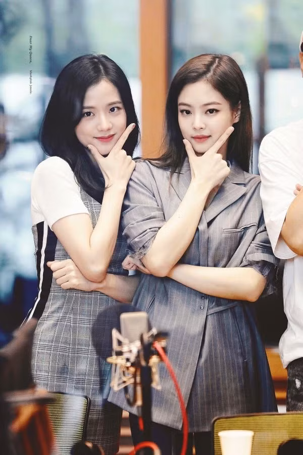 noi got jisoo jennie thu suc vai tro dien vien hinh 3