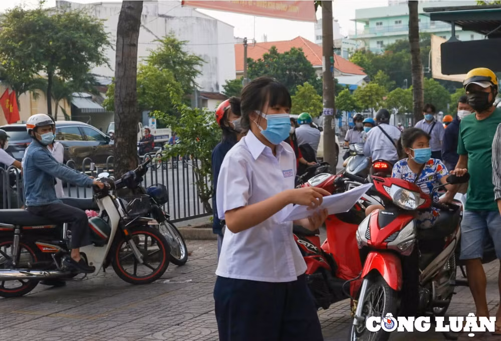 hung khoi trong ngay thi cuoi cua ky tuyen sinh lop 10 tp hcm mong de se de tho hon hinh 5