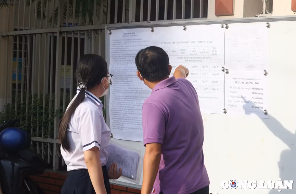 hung khoi trong ngay thi cuoi cua ky tuyen sinh lop 10 tp hcm mong de se de tho hon hinh 12