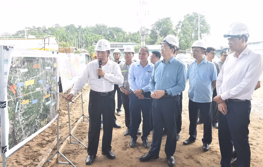Phát động thi đua 100 ngày đêm thi công, đưa dự án Vành đai 3 TPHCM về đích- Ảnh 2.