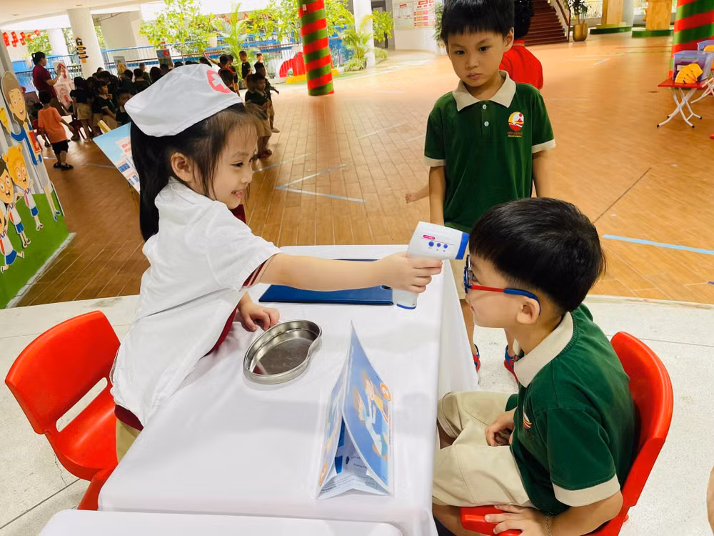 Việc hướng nghiệp theo năng khiếu, sở trường của học sinh cần bắt đầu ngay từ bậc mầm non, tiểu học, thay vì chỉ tập trung ở THCS và THPT.