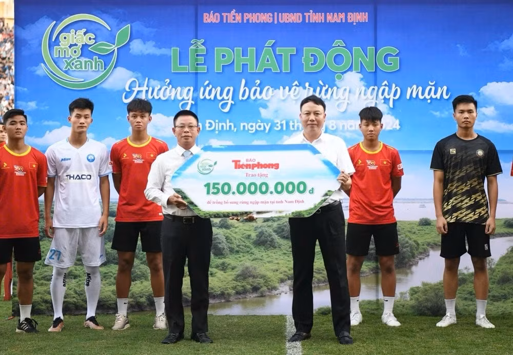 bao tien phong to chuc trong moi 1 ha rung ngap man ven bien tai nam dinh hinh 1