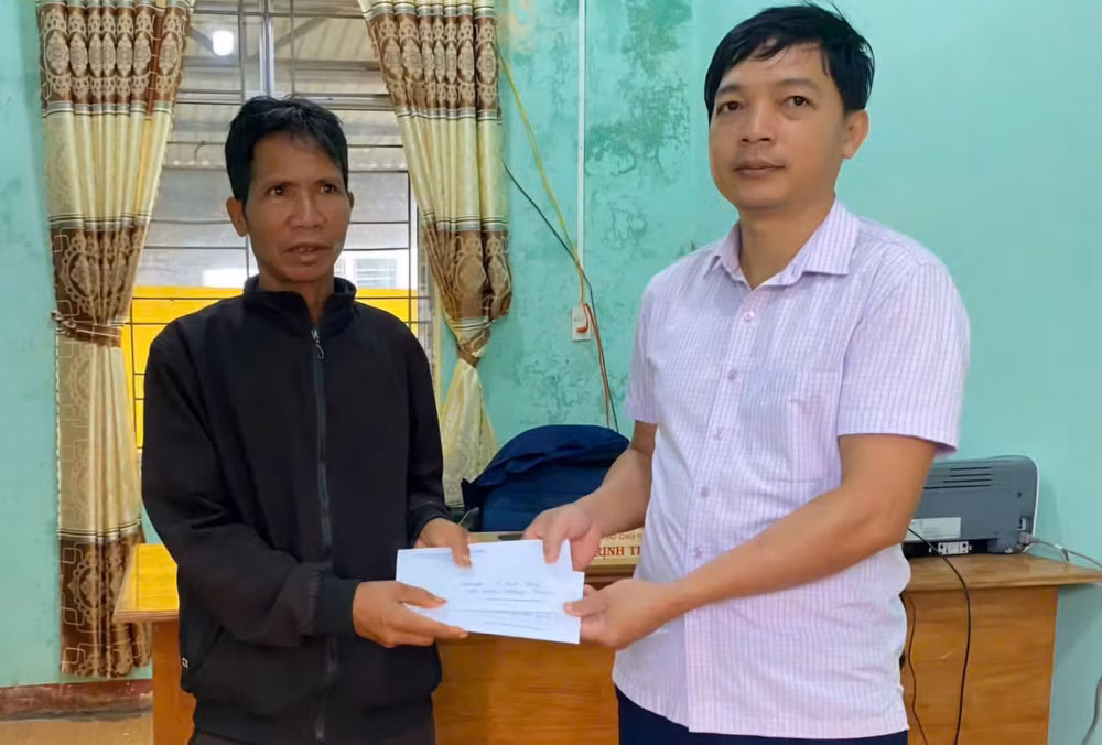 gia lai bat coc lam thit an ca gia dinh bi ngo doc phai nhap vien cap cuu hinh 1