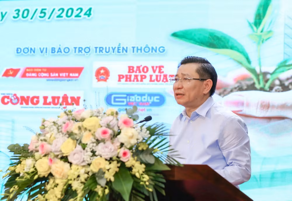 tong ket va trao giai cuoc thi trac nghiem truc tuyen tim hieu ve bao ve moi truong tren tap chi dien tu moi truong va cuoc song hinh 3