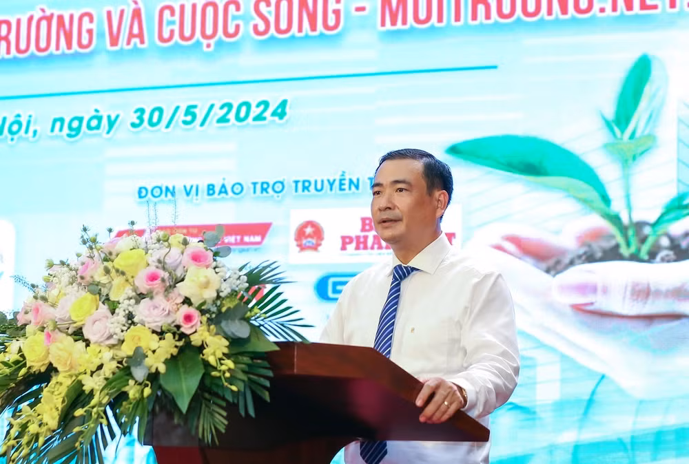 tong ket va trao giai cuoc thi trac nghiem truc tuyen tim hieu ve bao ve moi truong tren tap chi dien tu moi truong va cuoc song hinh 2