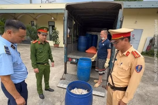 Hưng Yên: Tiêu hủy hơn 1 tấn lòng lợn có dấu hiệu phân hủy, bốc mùi hôi thối