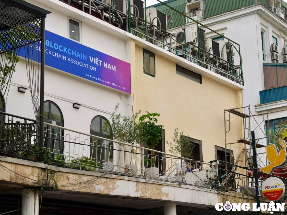 mat tien con pho dat do bac nhat ha noi dang thay da doi thit hinh 9