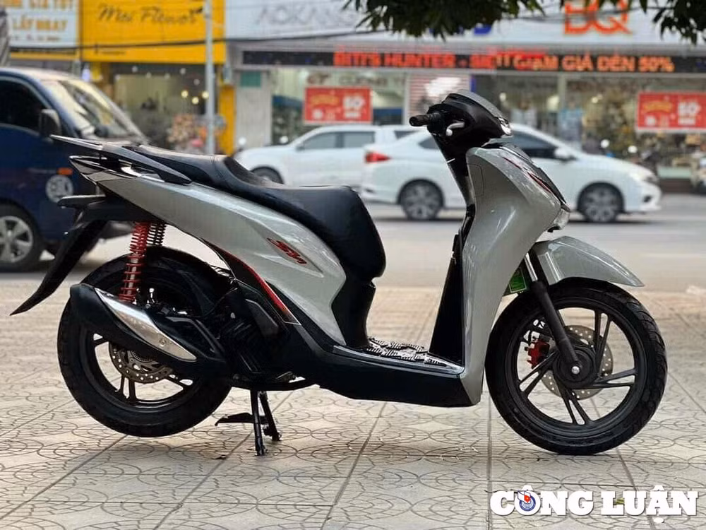 gia honda sh160i dau thang 4 2024 chenh nhe so voi gia thuc te hinh 3