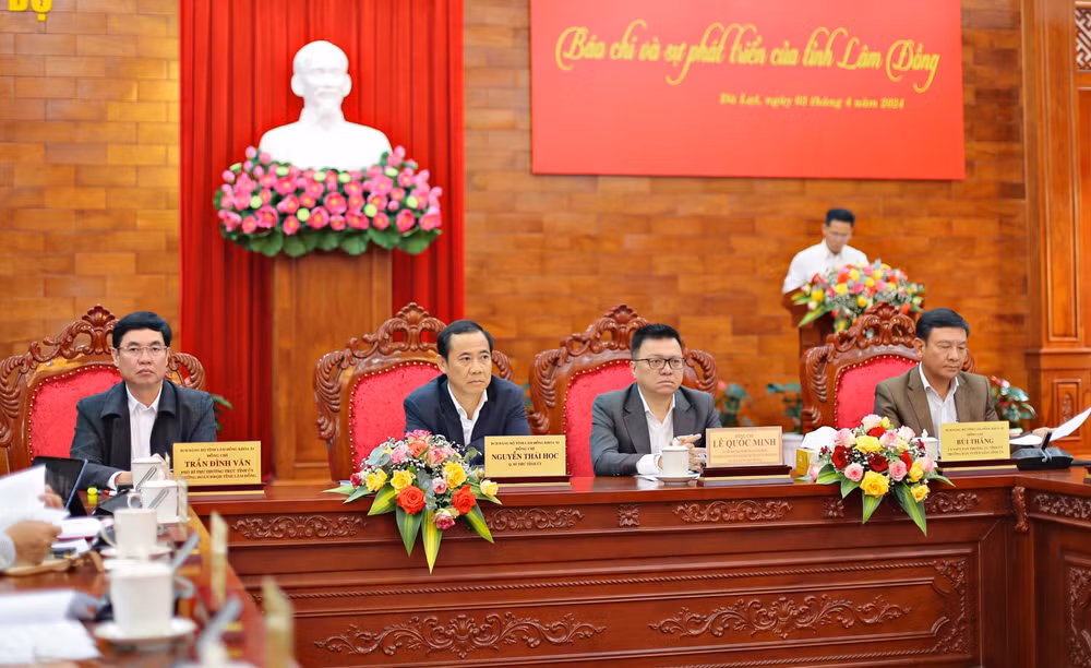 thong tin cho bao chi can minh bach va chu dong truoc nhung van de du luan quan tam hinh 1