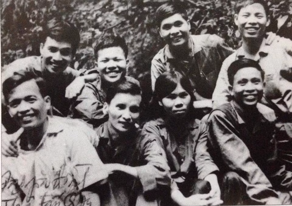 nha bao tran mai hanh nghia tinh con lai mai hinh 1