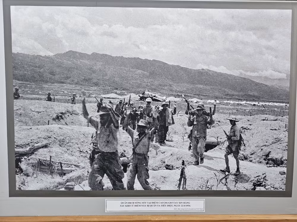 trung bay nhieu tu lieu quy ve chien dich dien bien phu hinh 16