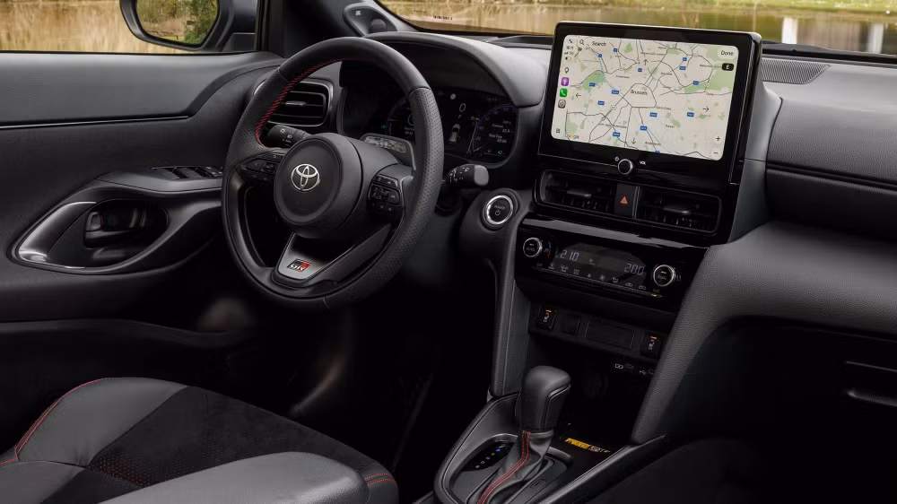 Khu vực điều khiển của Yaris Cross 2026 - Ảnh: Toyota