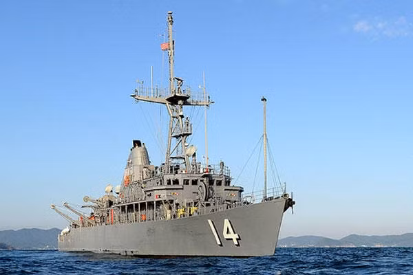 uss-chief.jpg