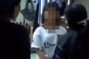kon tum nu sinh lop 10 bi mot nhom nu sinh la mat hanh hung trong ky tuc xa hinh 1