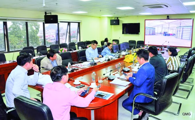 Các thành viên của Hội đồng họp xét Giải Báo chí tỉnh Quảng Ninh năm 2019.