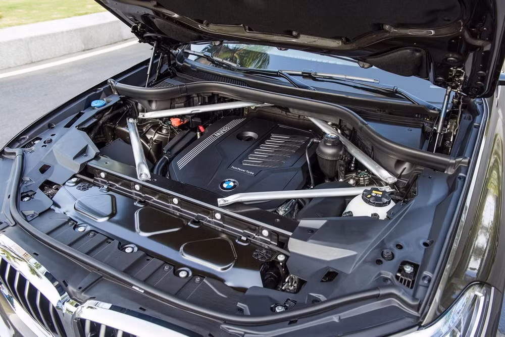 BMW X5 2020 sử dụng động cơ 3.0L.