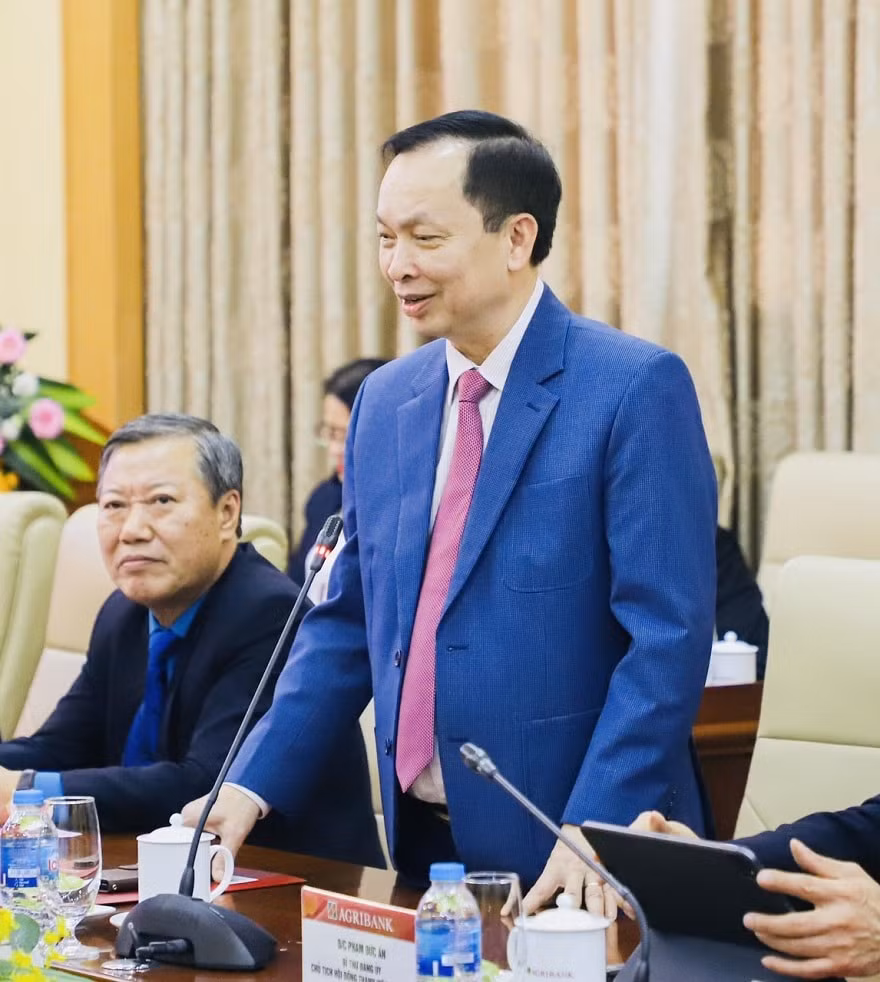 ky ket thoa thuan hop tac giua ngan hang nnptnt viet nam va cong doan y te viet nam hinh 5