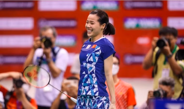 nguyen thuy linh danh bai nha dkvd tai giai cau long canada open 2023 hinh 3