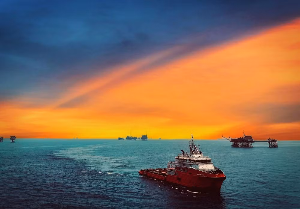 nguoi lao dong dau khi tich cuc huong ung cuoc thi anh petrovietnam trong toi hinh 5