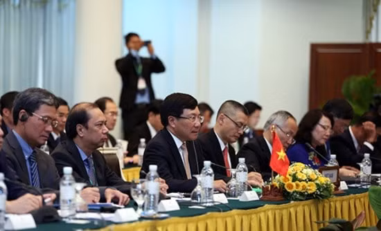 Đoàn Việt Nam tại kỳ họp thứ 17 Ủy ban Hỗn hợp Việt Nam - Campuchia. Ảnh: VGP