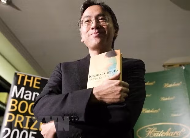 sach vien tuong cua nha van doat giai nobel chuyen the thanh phim hinh 3