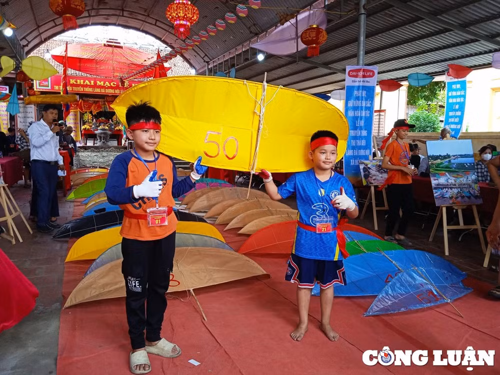 ve ba duong noi xem cac em thieu nhi hao hung thi tha dieu hinh 2