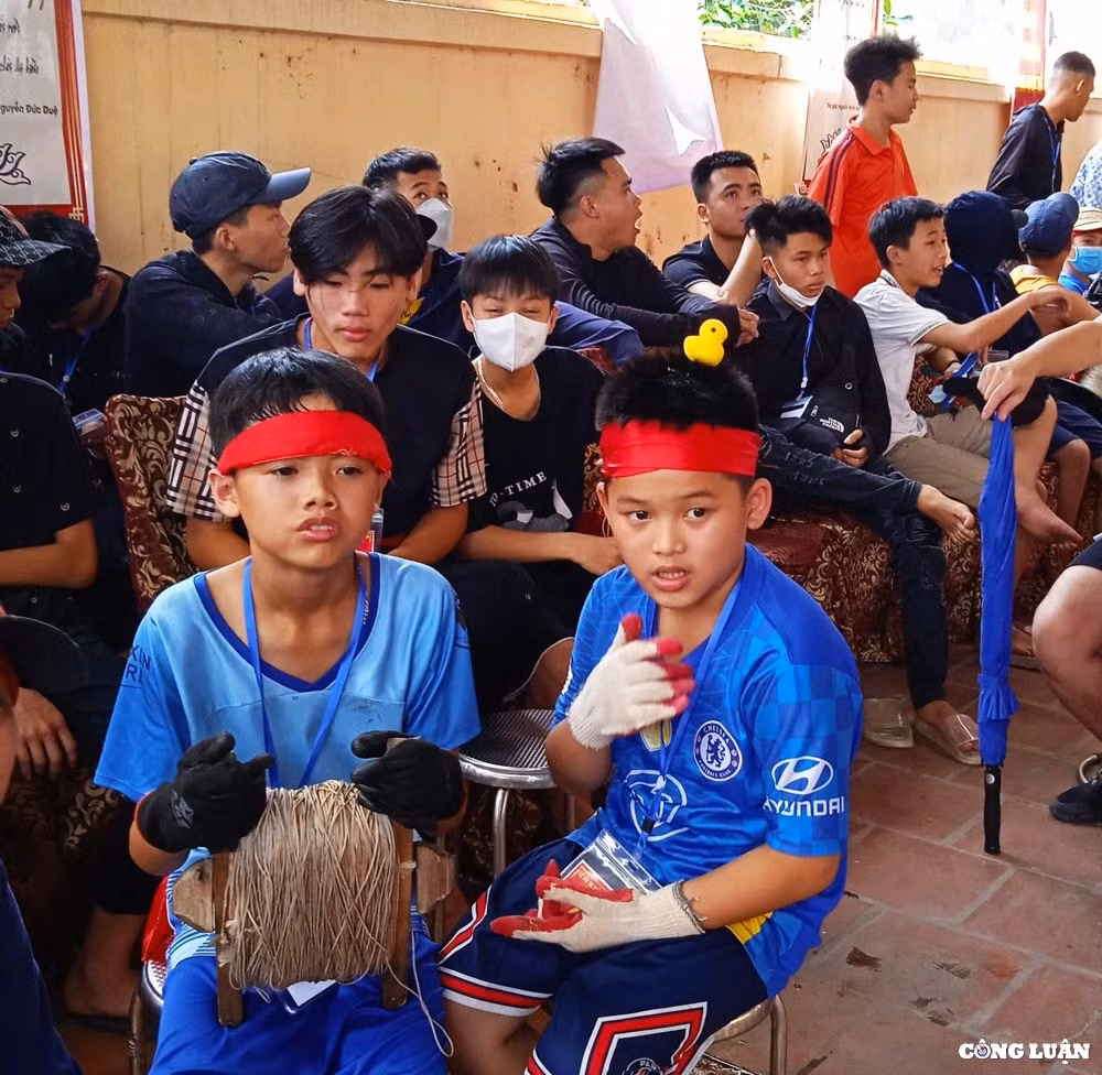 ve ba duong noi xem cac em thieu nhi hao hung thi tha dieu hinh 9