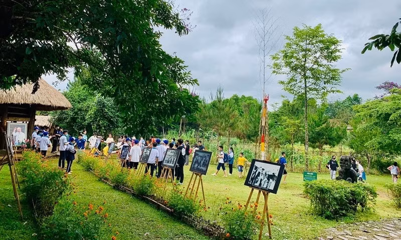 tai hien nghi le dat ten ho ho cua dan toc ta oi tai lang van hoa hinh 4