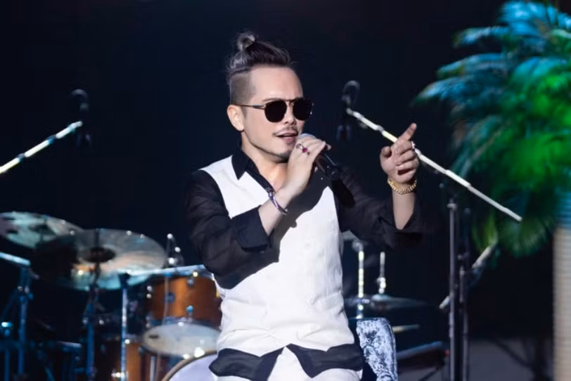 jimmii nguyen xuc dong trong dem nhac tai ngo khan gia hai phong hinh 1