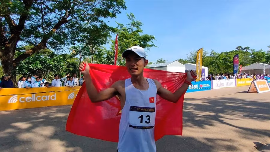 hoang nguyen thanh gianh huy chuong dau tien cho doan the thao viet nam o ngay 6 5 hinh 1
