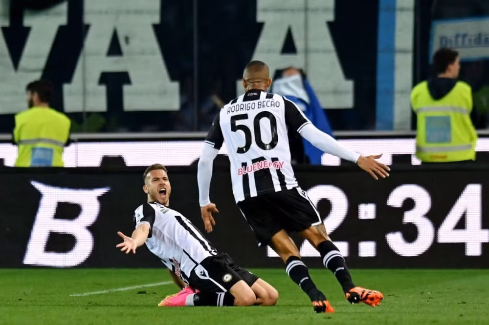 napoli vo dich serie a som 5 vong sau 33 nam cho doi hinh 1