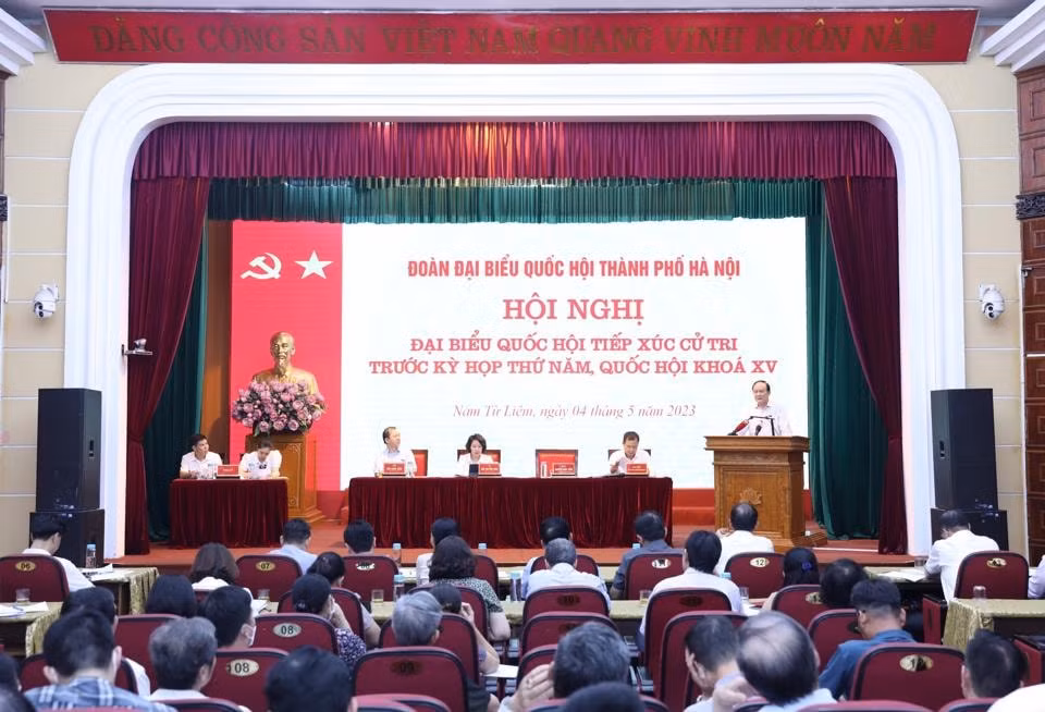 cu tri kien nghi tang luong cho can bo cong chuc tranh tinh trang tham nhung hinh 1