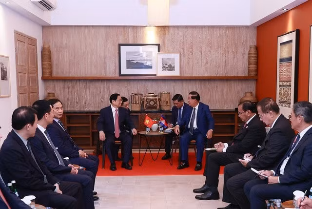 viet nam campuchia chung tay xay dung cong dong asean doan ket vung manh va thinh vuong hinh 2