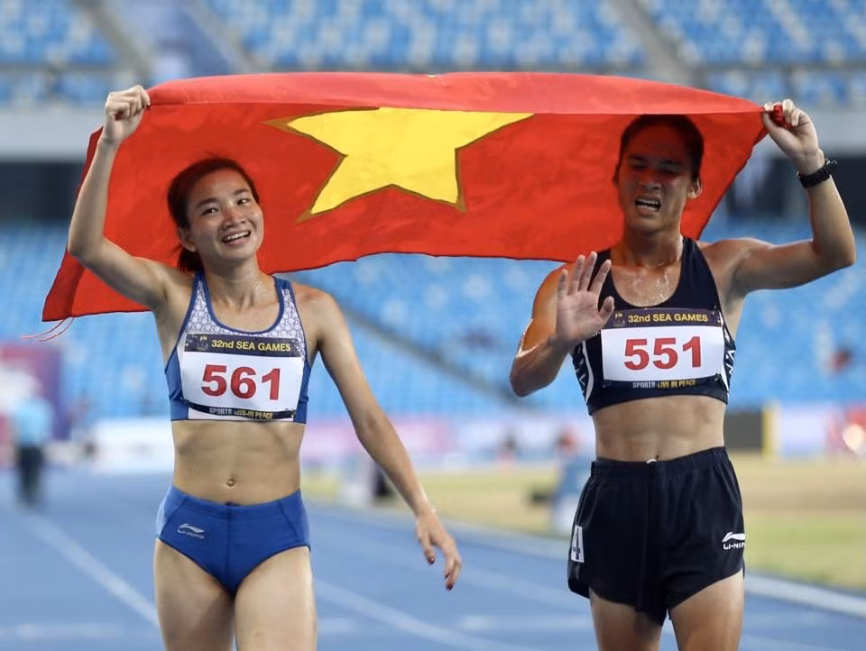 nguyen thi oanh lap ky tich gianh 2 huy chuong vang chi cach nhau 20 phut hinh 3