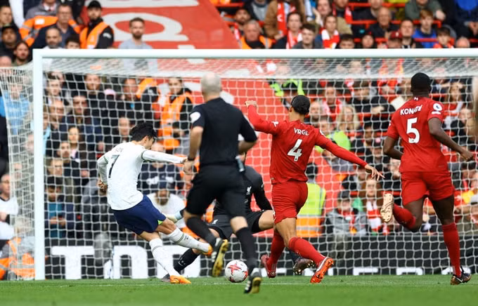 liverpool danh bai tottenham trong man ruot duoi sieu kich tinh hinh 3