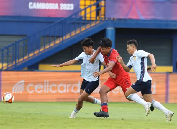 thang u22 lao 4 1 u22 thai lan cham mot tay vao ban ket sea games 32 hinh 2