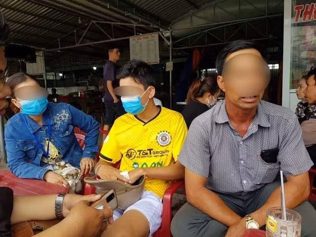 Thông tin chất “lạ” đổ vào miệng nam sinh lớp 10 gây xôn xao dư luận thời gian qua chỉ là dung dịch hút thuốc lá điện tử.