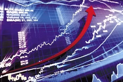 Sau khi vượt đỉnh 1.200 điểm, VN-Index như “cá chép hóa rồng”.
