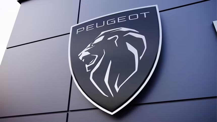 Cách đây hơn 1 tháng, Peugeot ra mắt logo mới sau khoảng 10 năm. Ảnh: Latest Car News