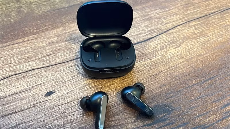 jbl cho ra mat tai nghe khong day live pro 2 tws hinh 2