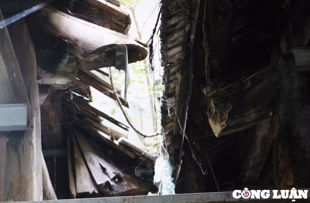 den co le di tich lich su cap thanh pho ha noi bi xuong cap tram trong hinh 7
